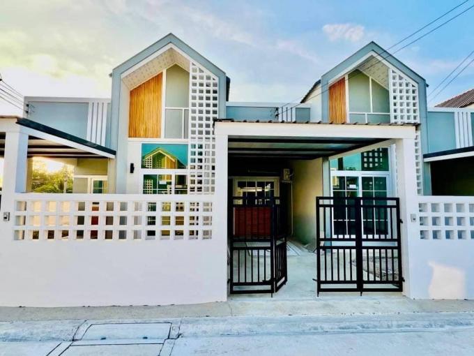 ทาวน์เฮาส์ชั้นเดียวมือหนึ่ง มาบไผ่ บ้านบึง ทาวน์เฮาส์ราคา 1,000,000 ต้นต้น